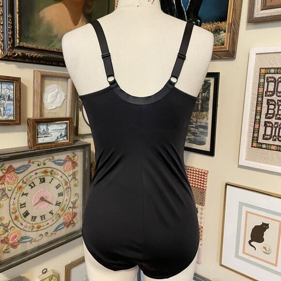 NWT Supportive & Comfortable Maidenform Black Lace Trim Shapewear Bodysuit 42C - Picture 3 of 5